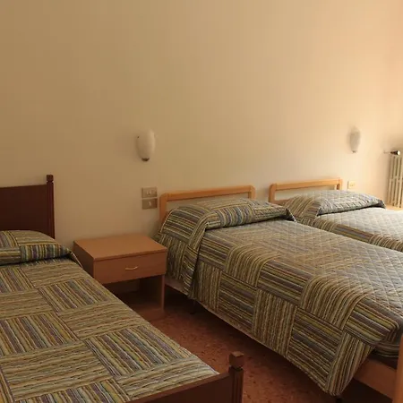 מלון Hotel Miramonti Montemignaio